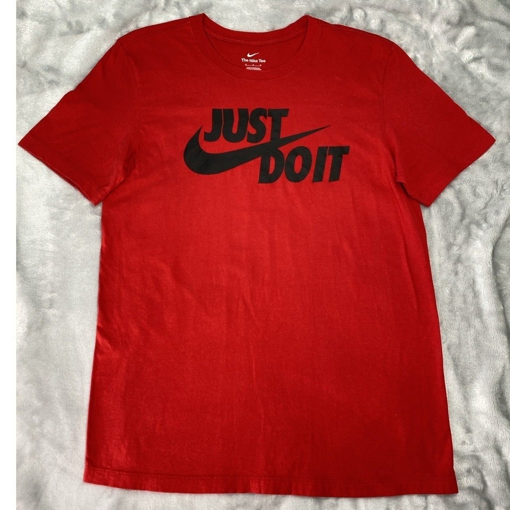 Nike Graphic T-Shirt Men Medium Red Just Do It Swoosh Logo Short Sleeve Tee‎